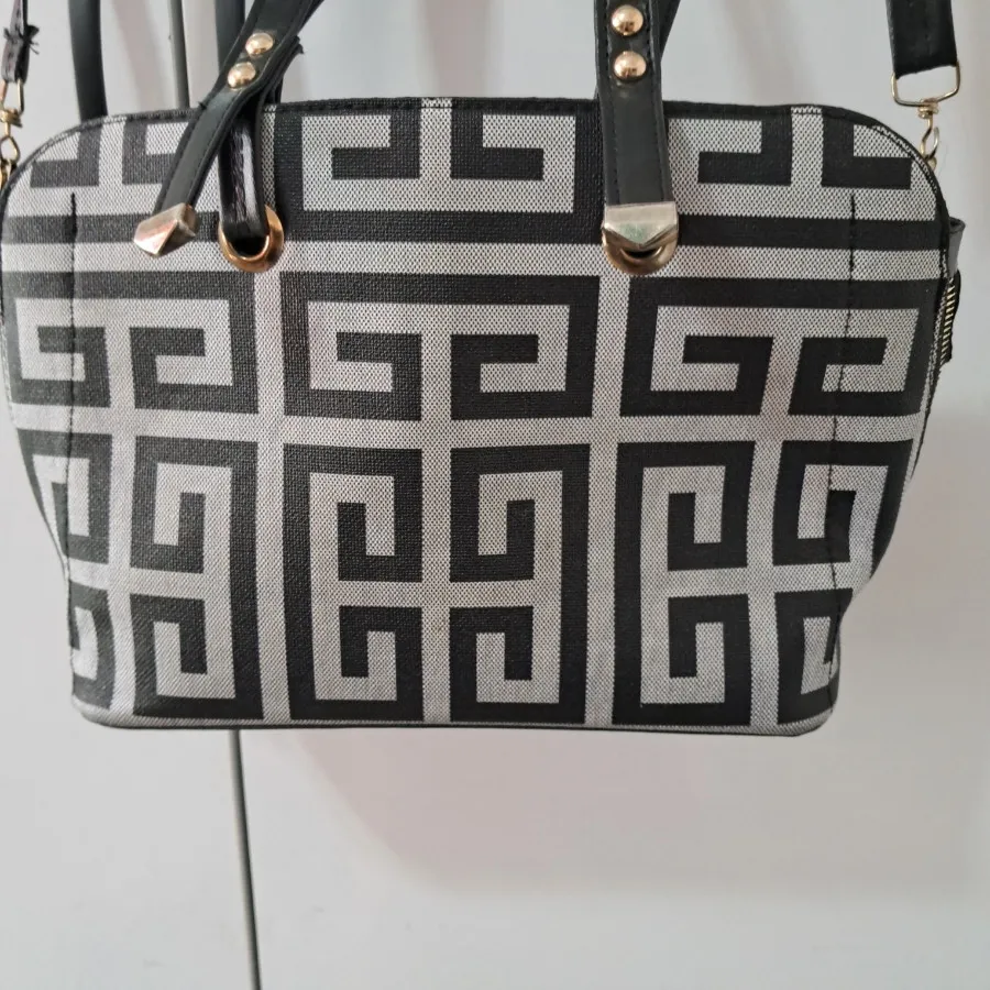 کیف زنانه و دخترانه