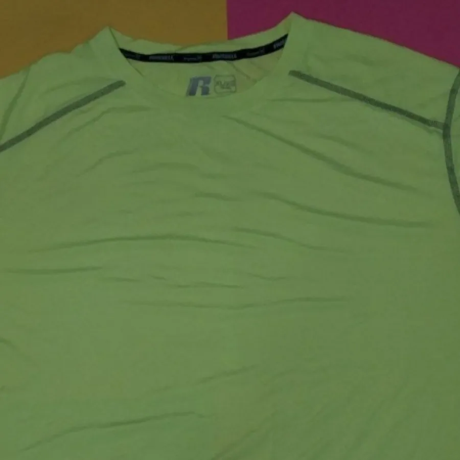 تی شرت ورزشی