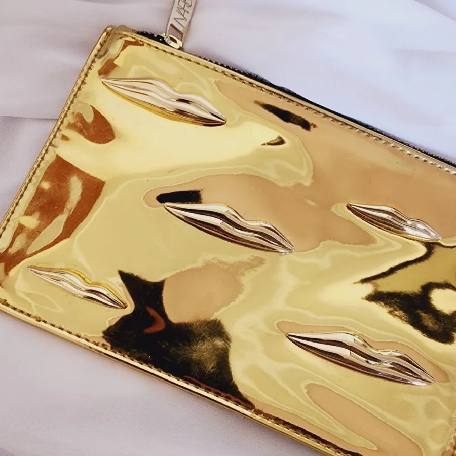 کلاچ بگ طلایی Nars