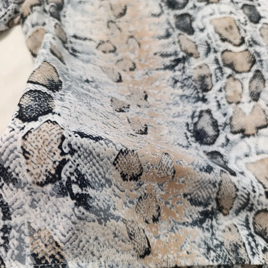 شومیز کرپ پوست ماری