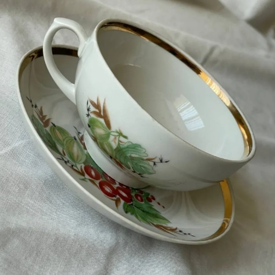 فنجان و نعلبکی روسی باکس