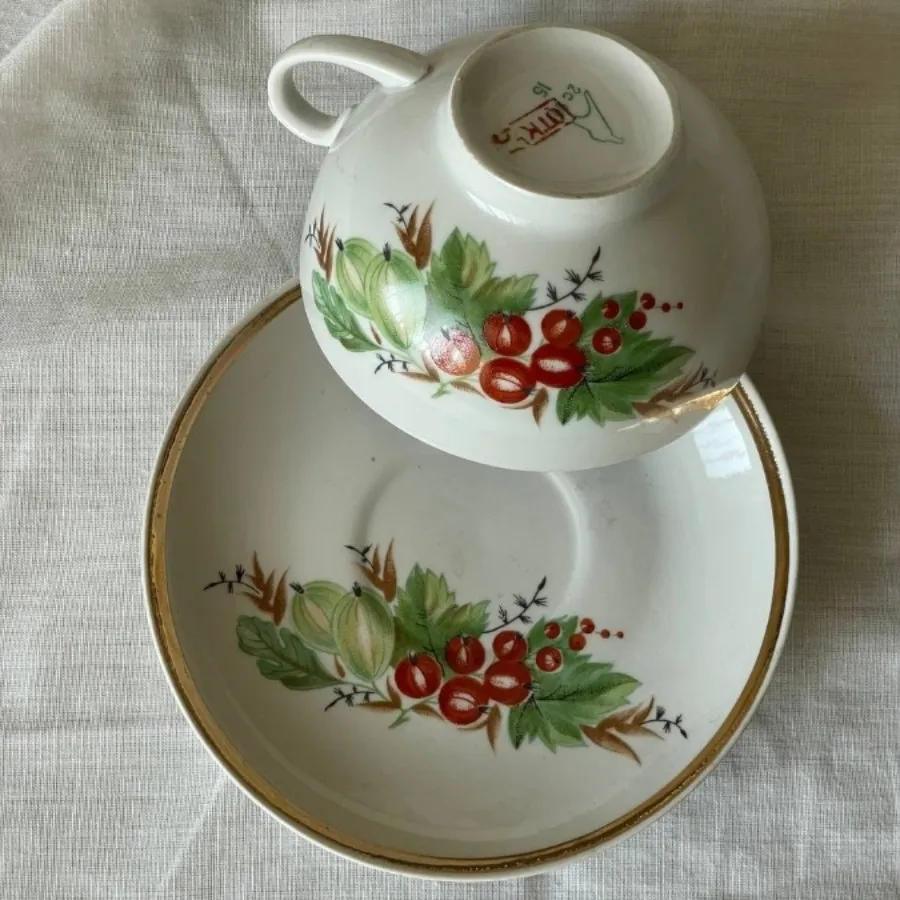 فنجان و نعلبکی روسی باکس