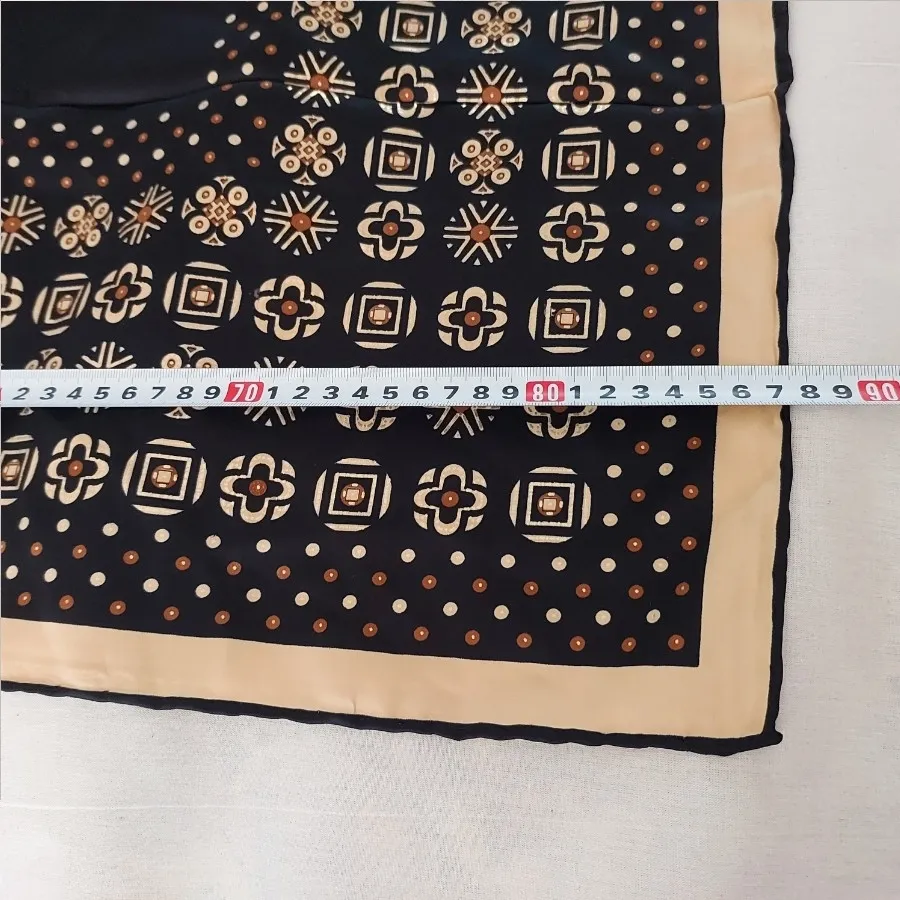 روسری ساتن مشکی