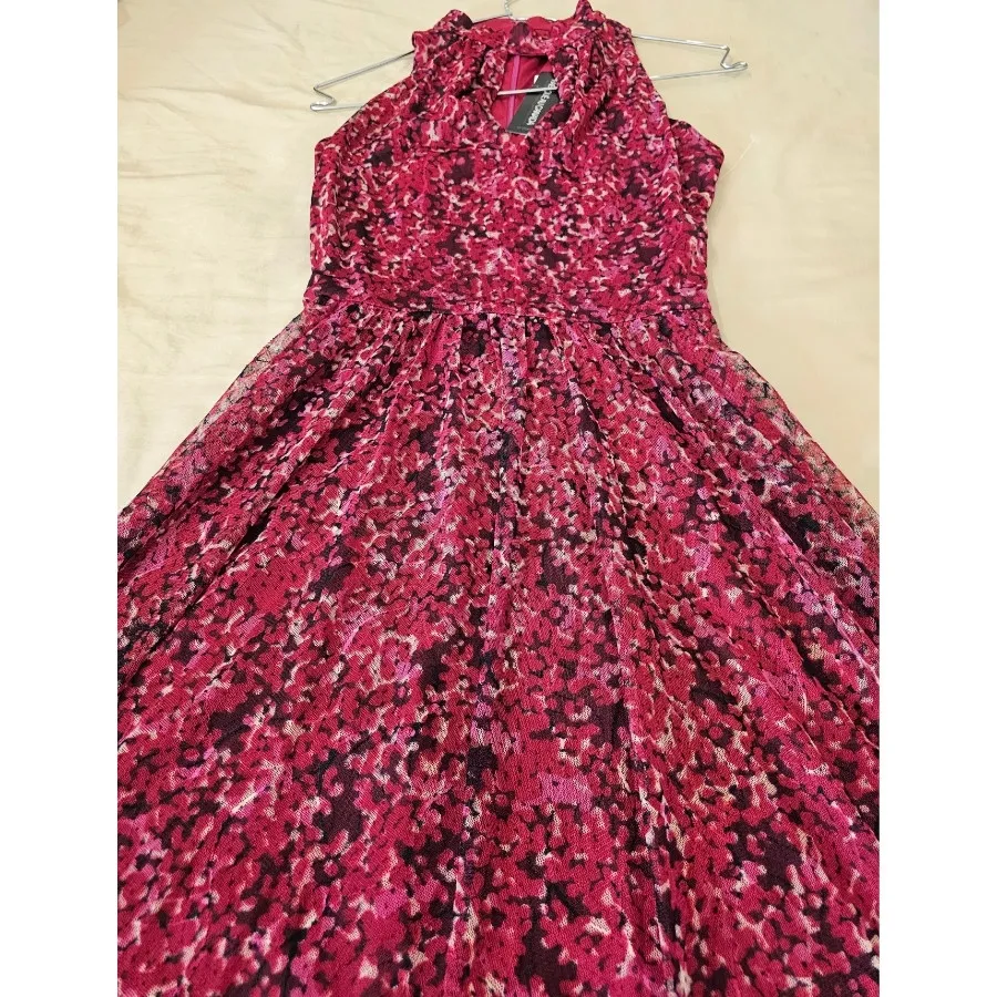 پیراهن گل گلی کانادایی