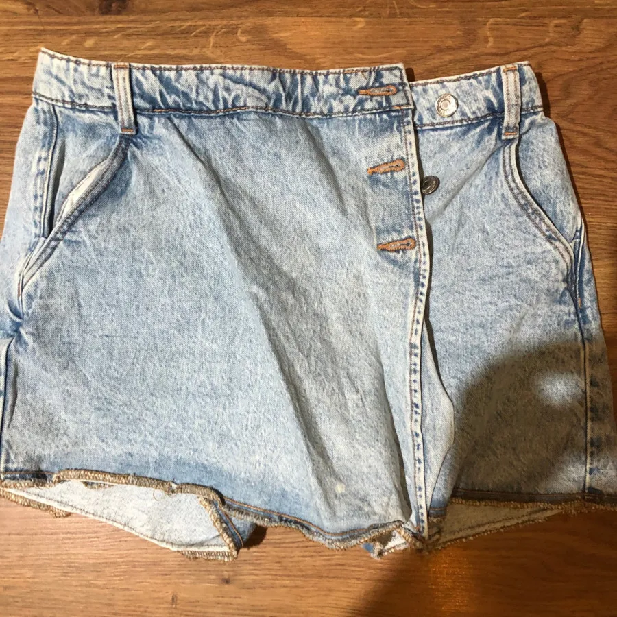 شلوارک دامنی