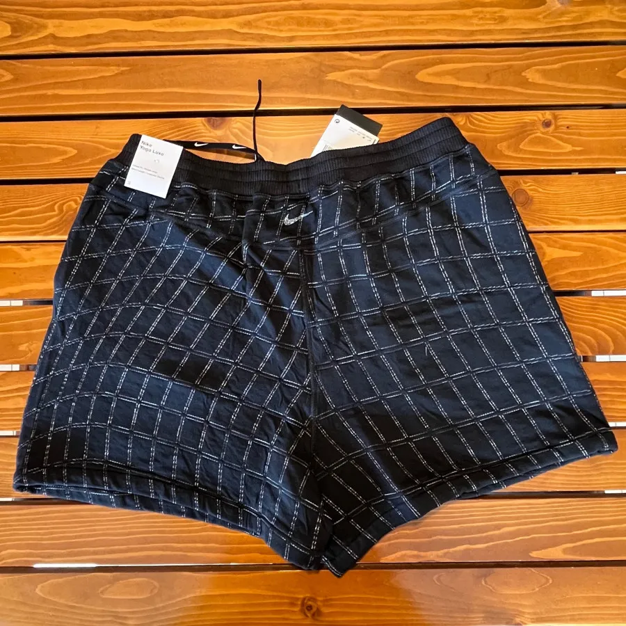 شلوارک نایکی