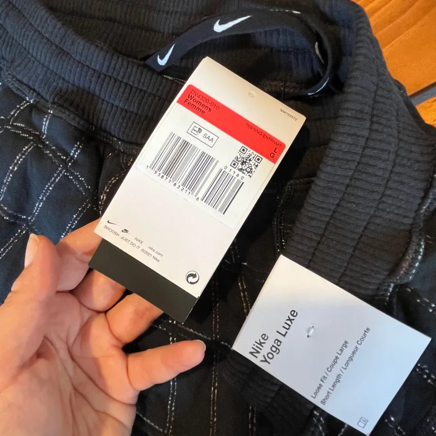 شلوارک نایکی