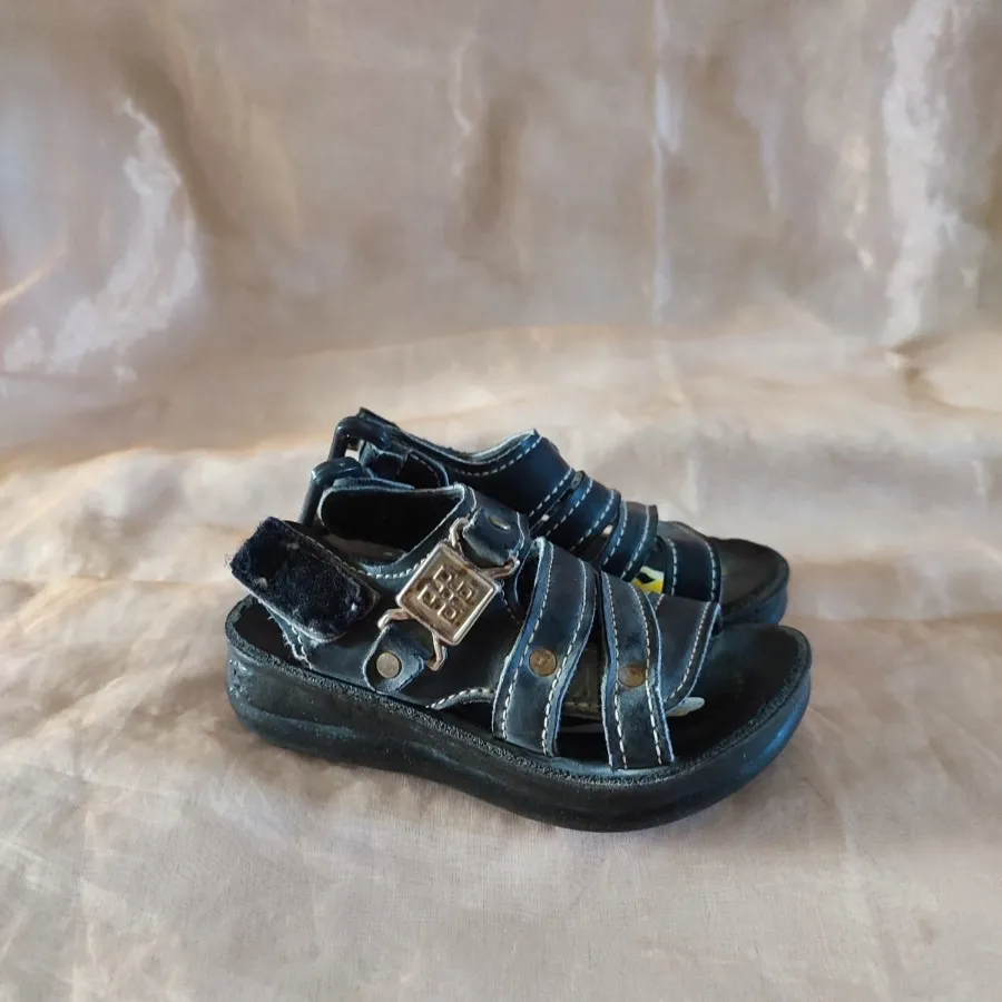 صندل بچگانه همراه اشانتیو