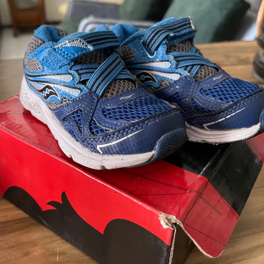 کتونی بچه گانه جارجی