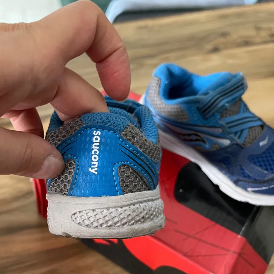 کتونی بچه گانه جارجی