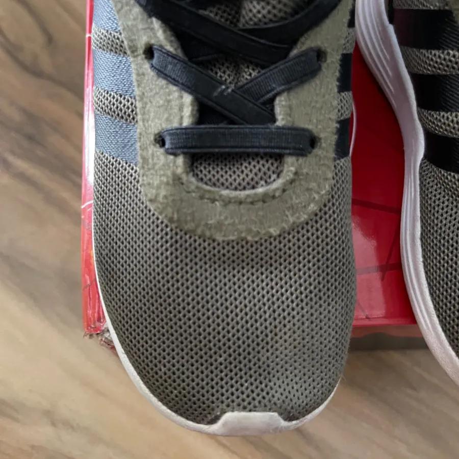 کتونی بچگانه خارجی ادیداس