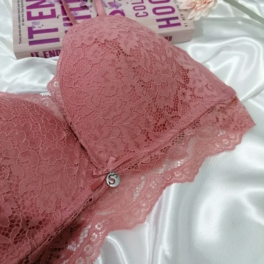 سوتین اروپایی آکبند