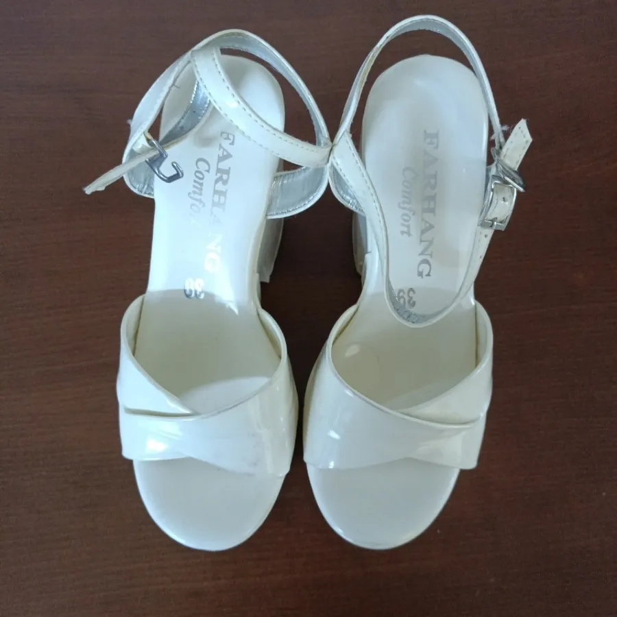 کفش پاشنه بلند لباس عروس