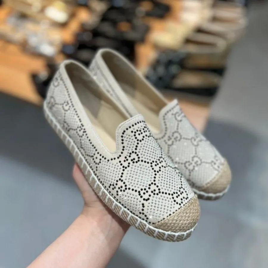 کالج رویه نگینی سوییت