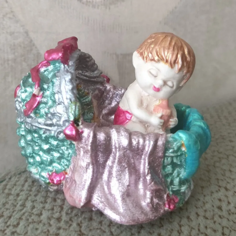 تعدادی مجسمه