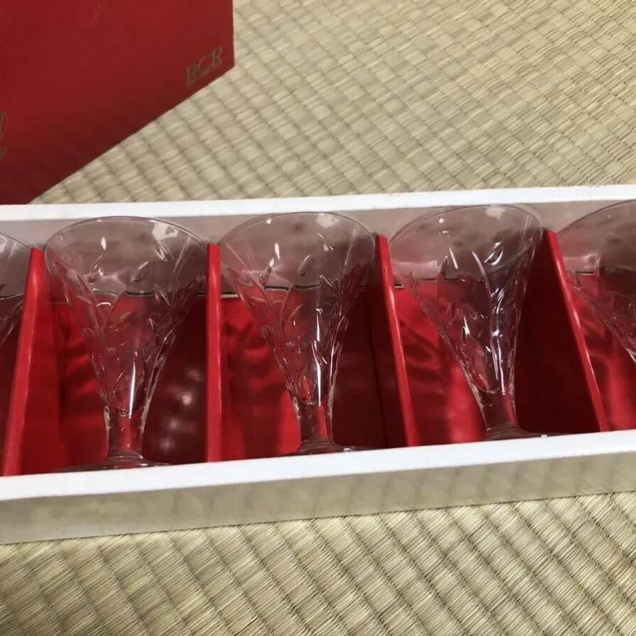 گیلاس های rcr لاروس