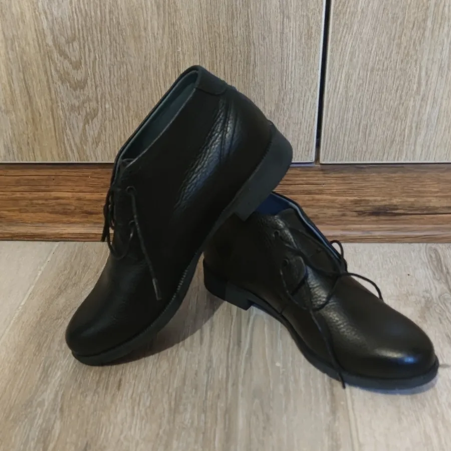 نیم بوت چرم سایز 38