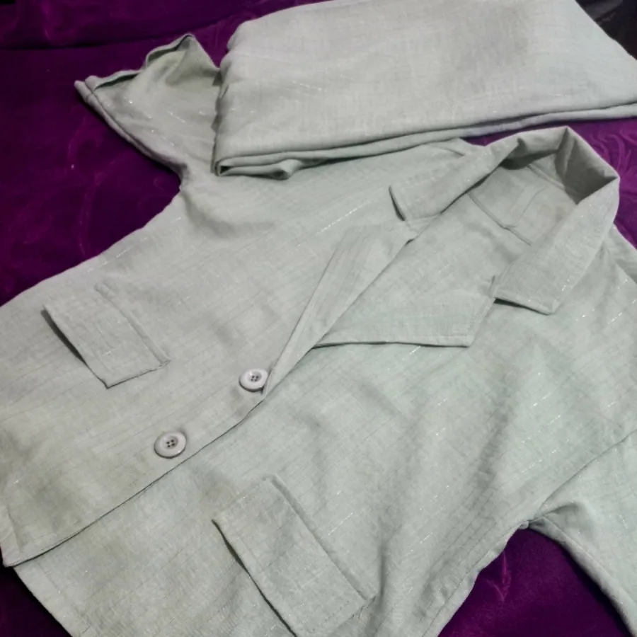 شومیز و شلوار سبز کمرنگ