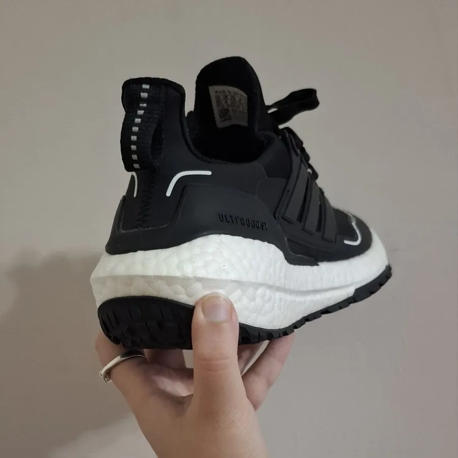 کتونی اورجینال آدیداس