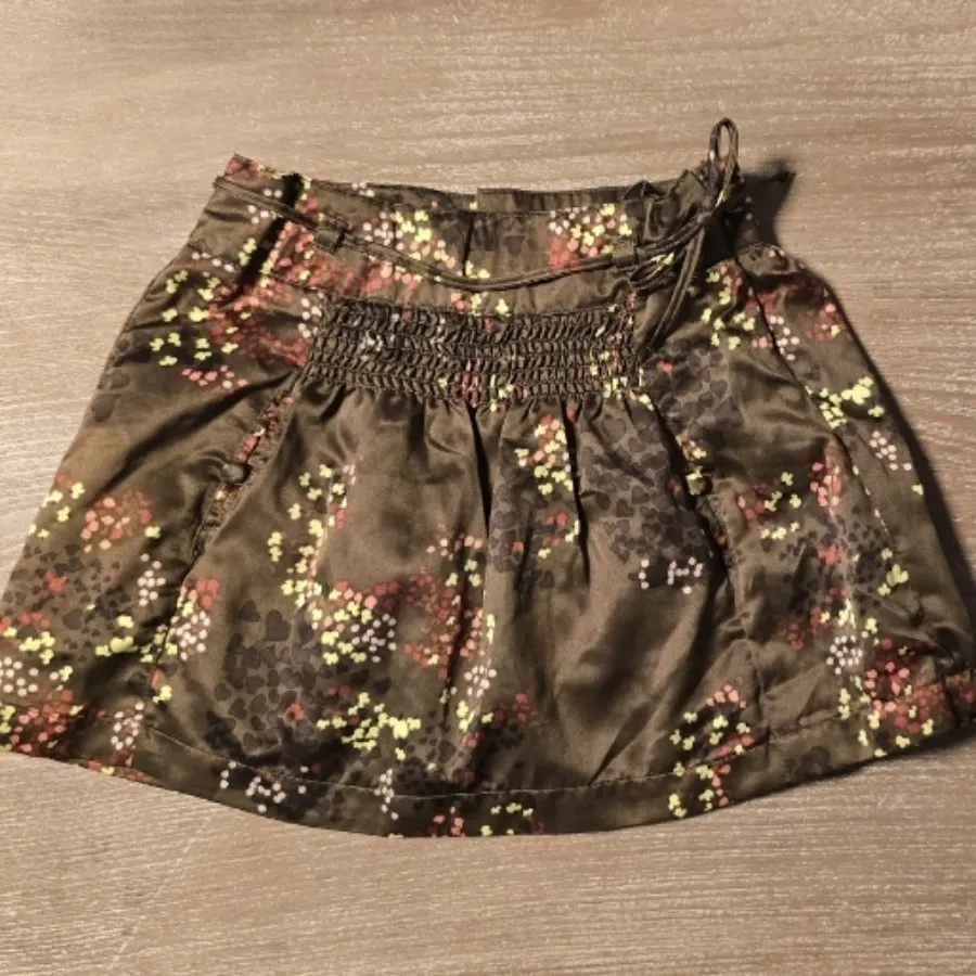 دامن دخترانه