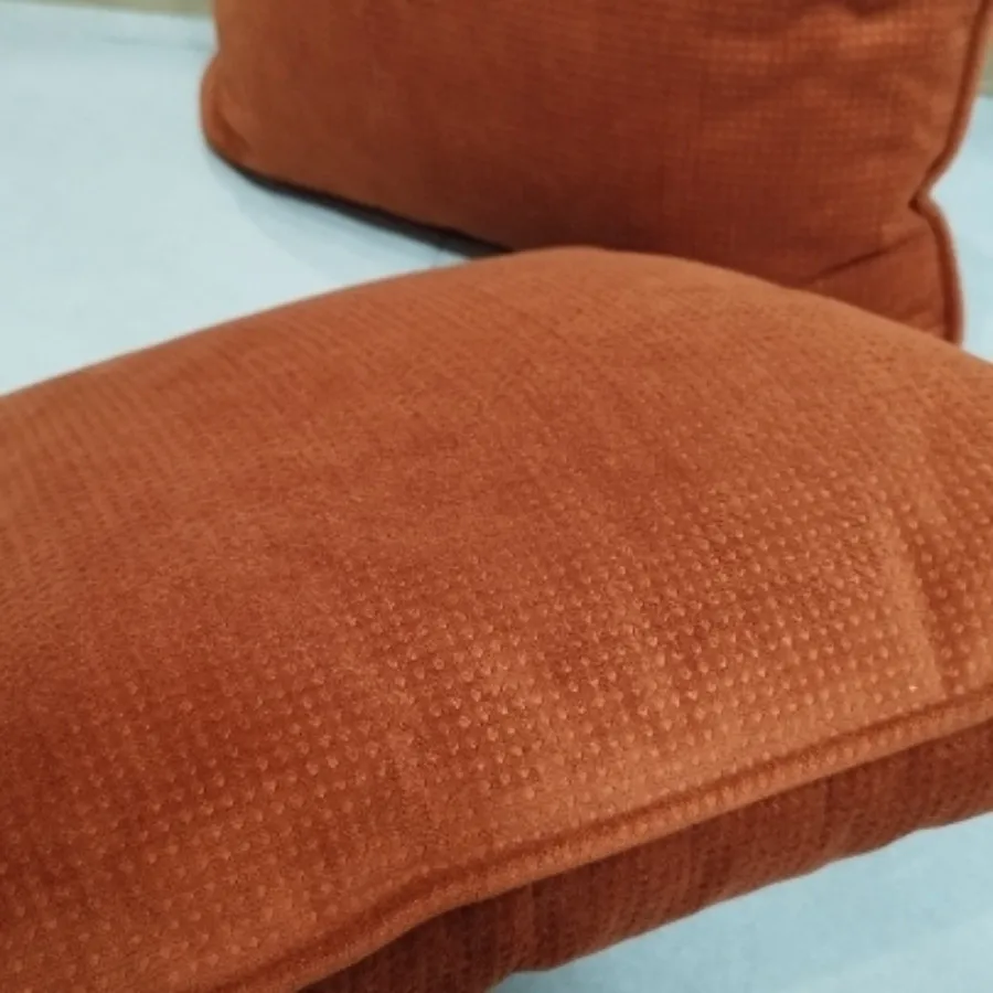 یک جفت کوسن آجری باکیفیت