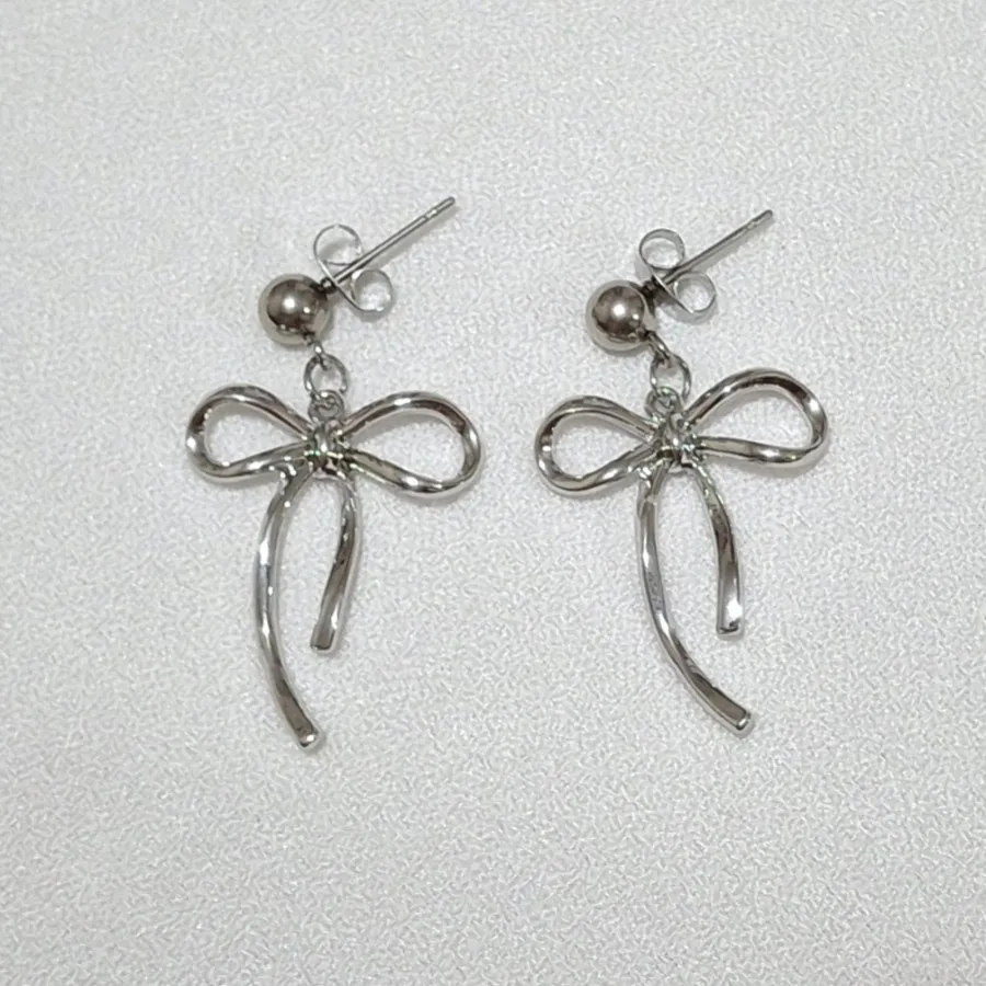 ست گردنبند،گوشواره پاپیون