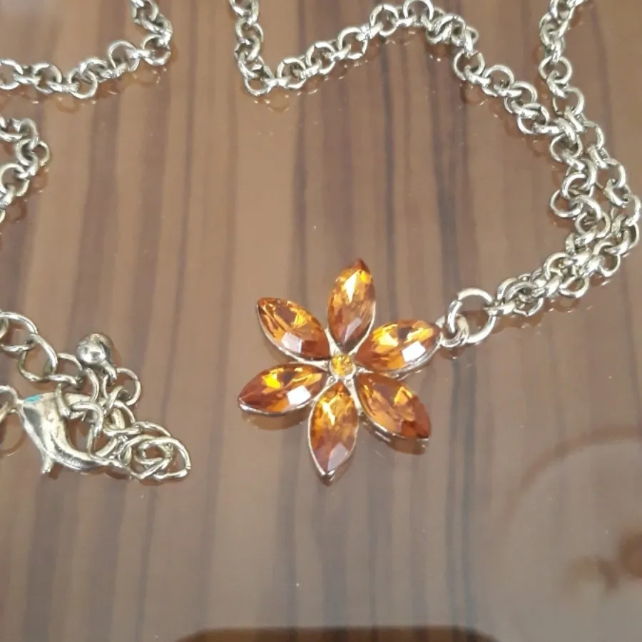 گردنبند زنجیری با آویز گل