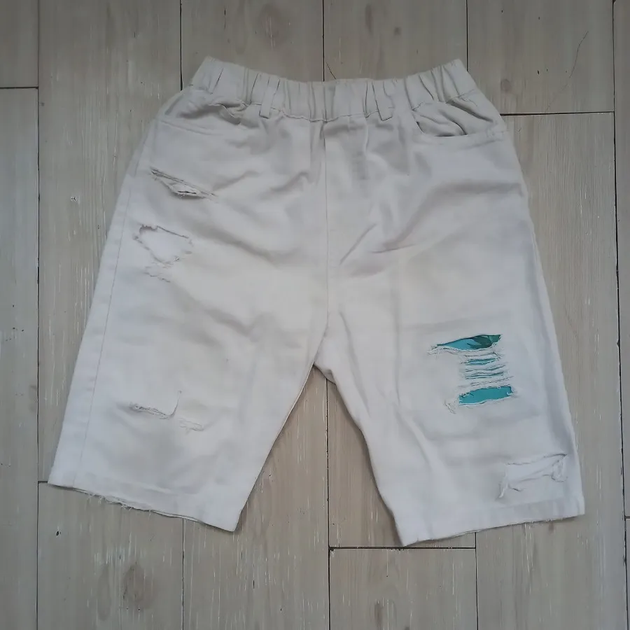 شلوارک سفید زاپ دار