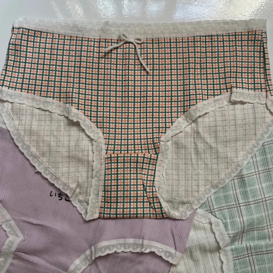 شورت های چهارخونه(ورق بزن