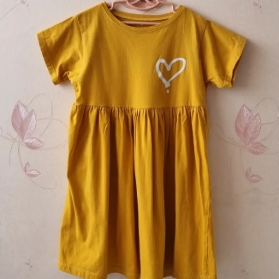 پیراهن دخترانه