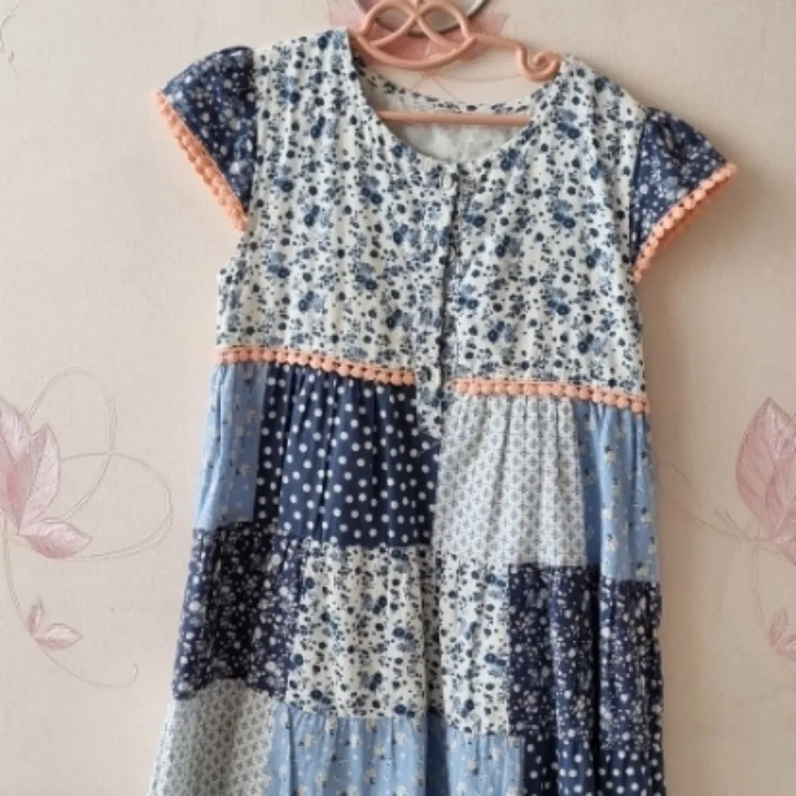 پیراهن دخترانه