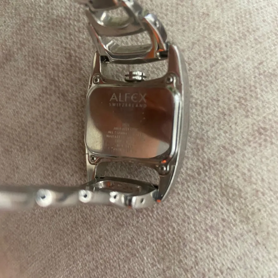 ساعت آلفکس اصل سوییس