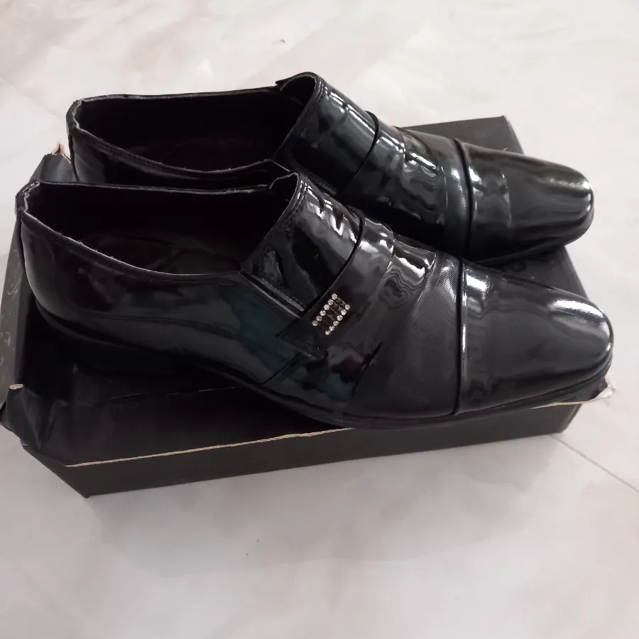 کفش مردانه ورنی