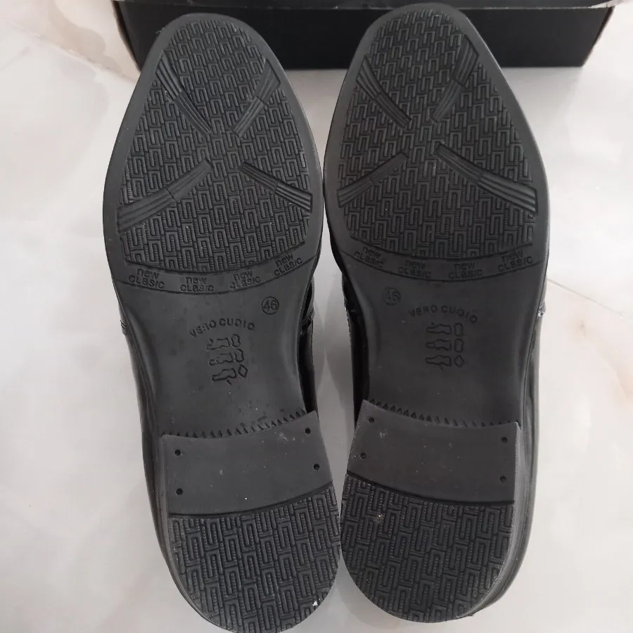 کفش مردانه ورنی