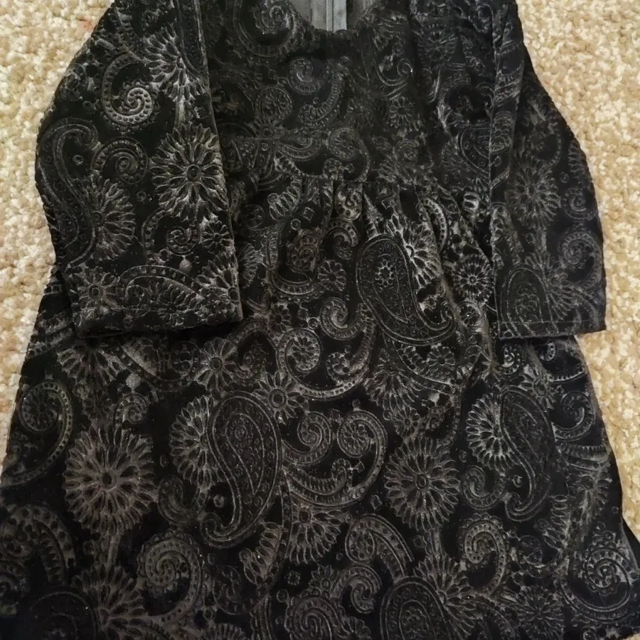 پیراهن مخمل بچگانه