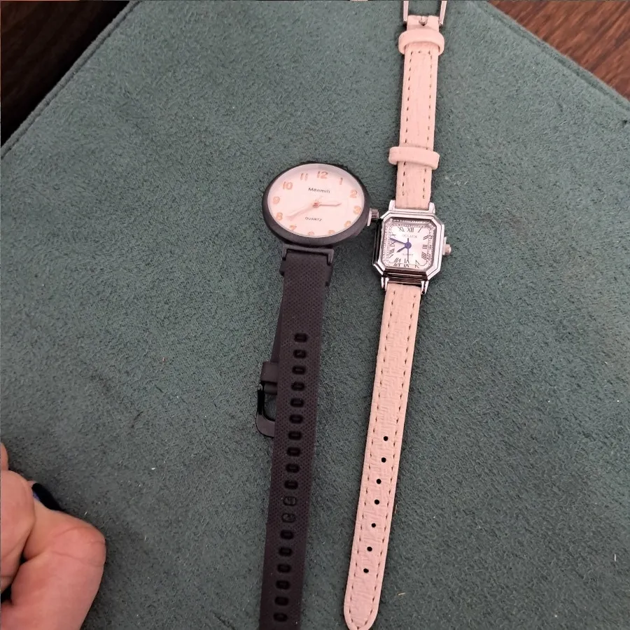 ساعت دخترانه و زنانه