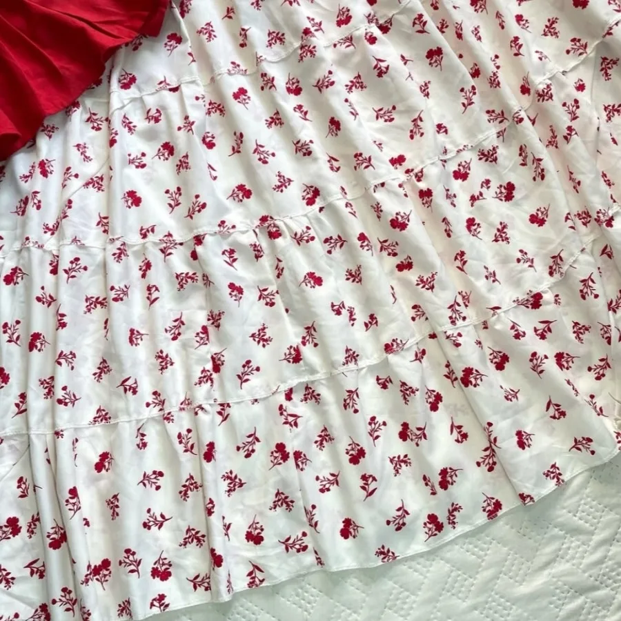 تاپ و دامن چین دار قرمز