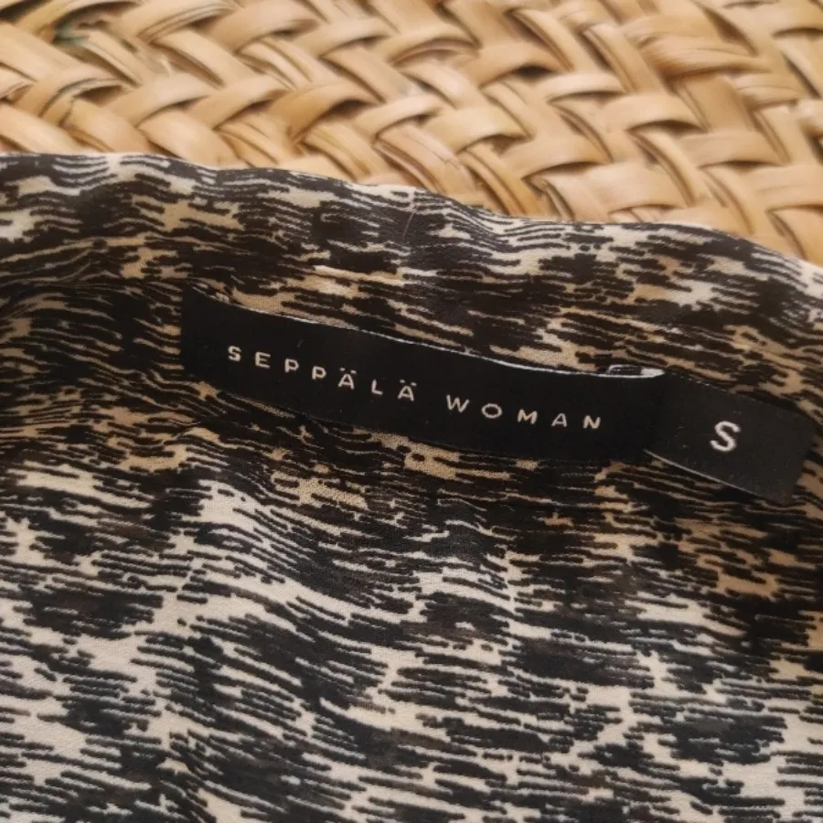 شومیز حریر برند