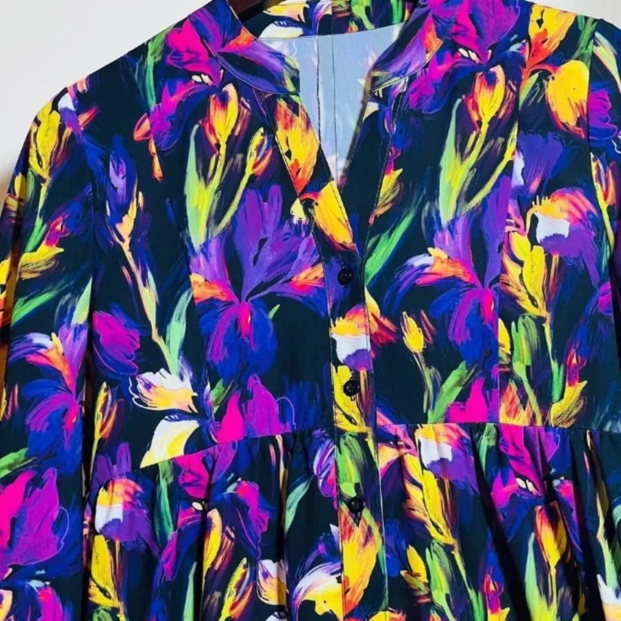 پیراهن خنک بلند پوشیده