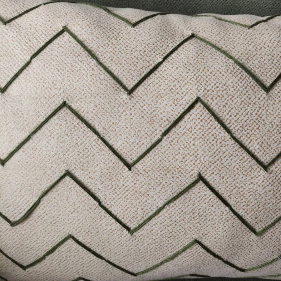 کوسن گلدوزی شده