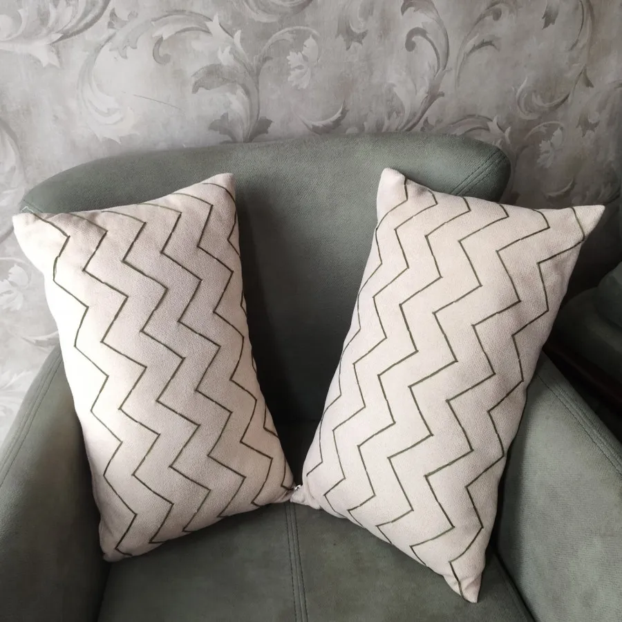 کوسن گلدوزی شده