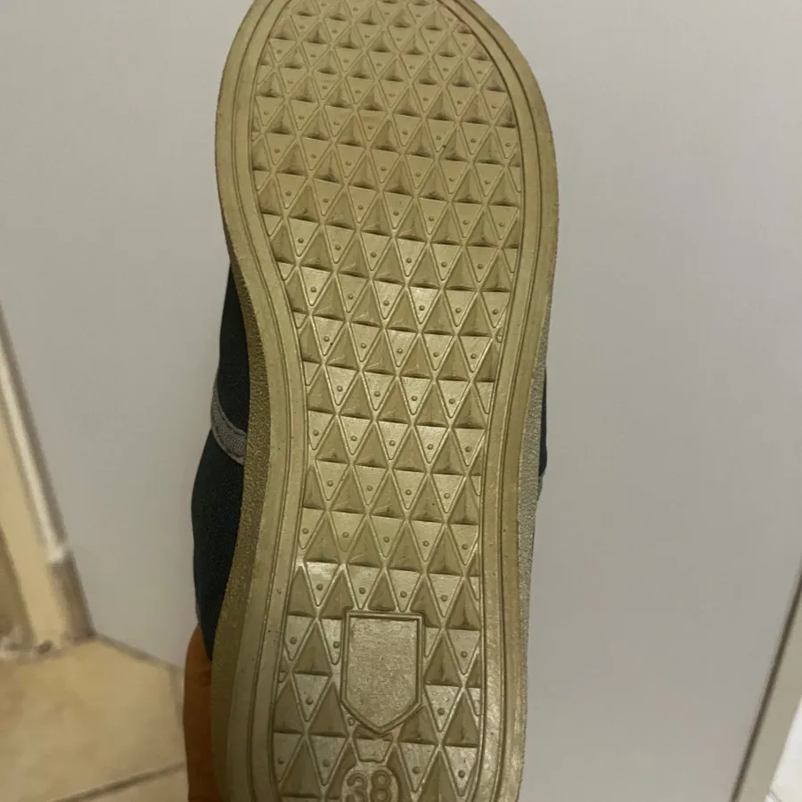 کفش اسپرت روزمره