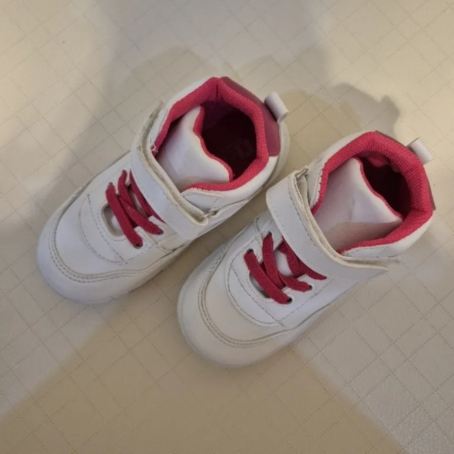 کفش کتونی ترک