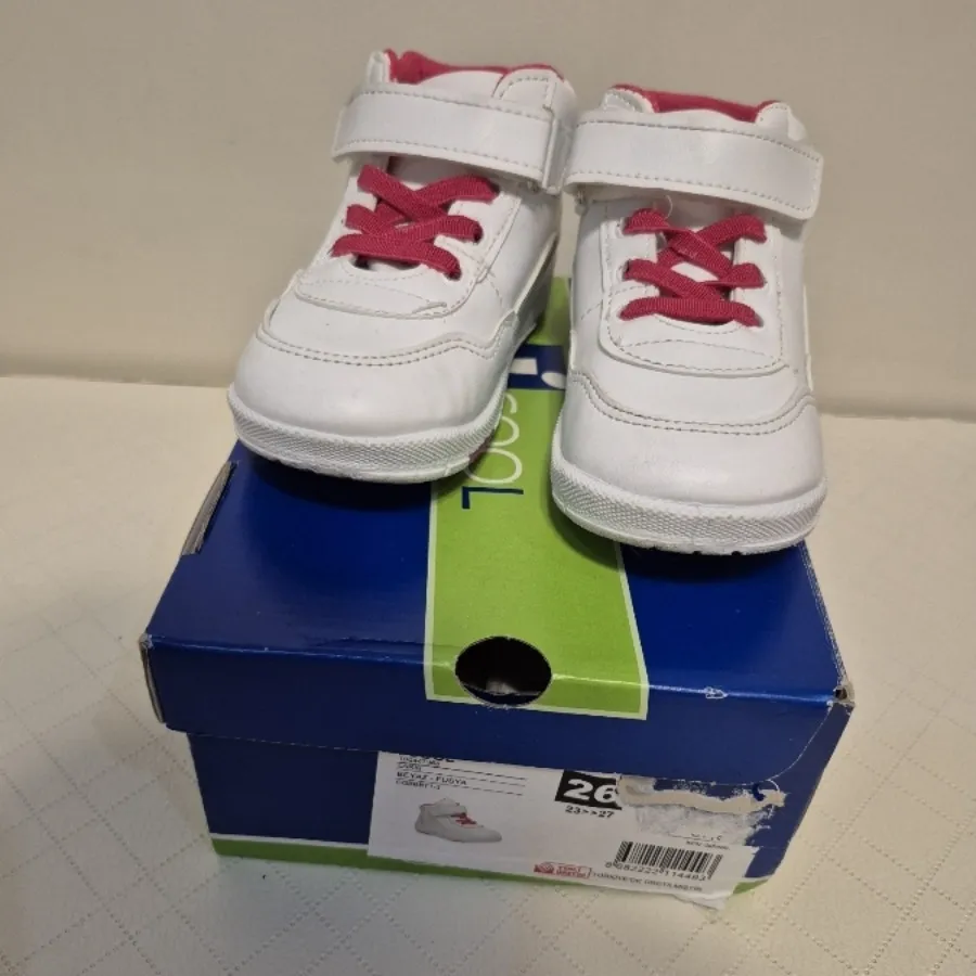 کفش کتونی ترک