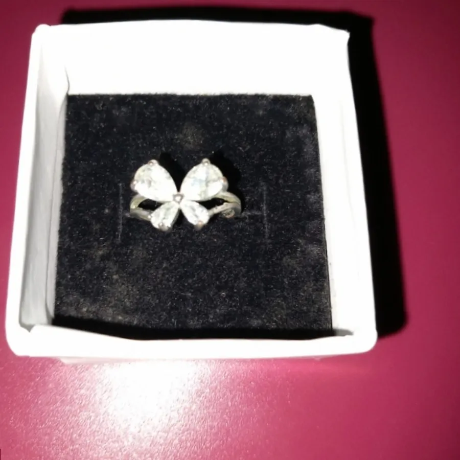 انگشتر نقره ای