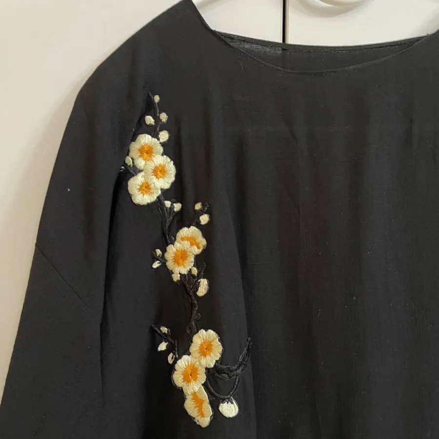 پیراهن نسبتا بلند گلدوزی