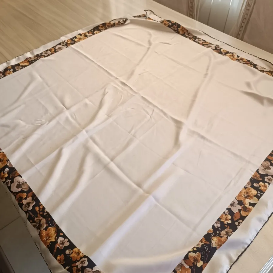 روسری ابریشمی