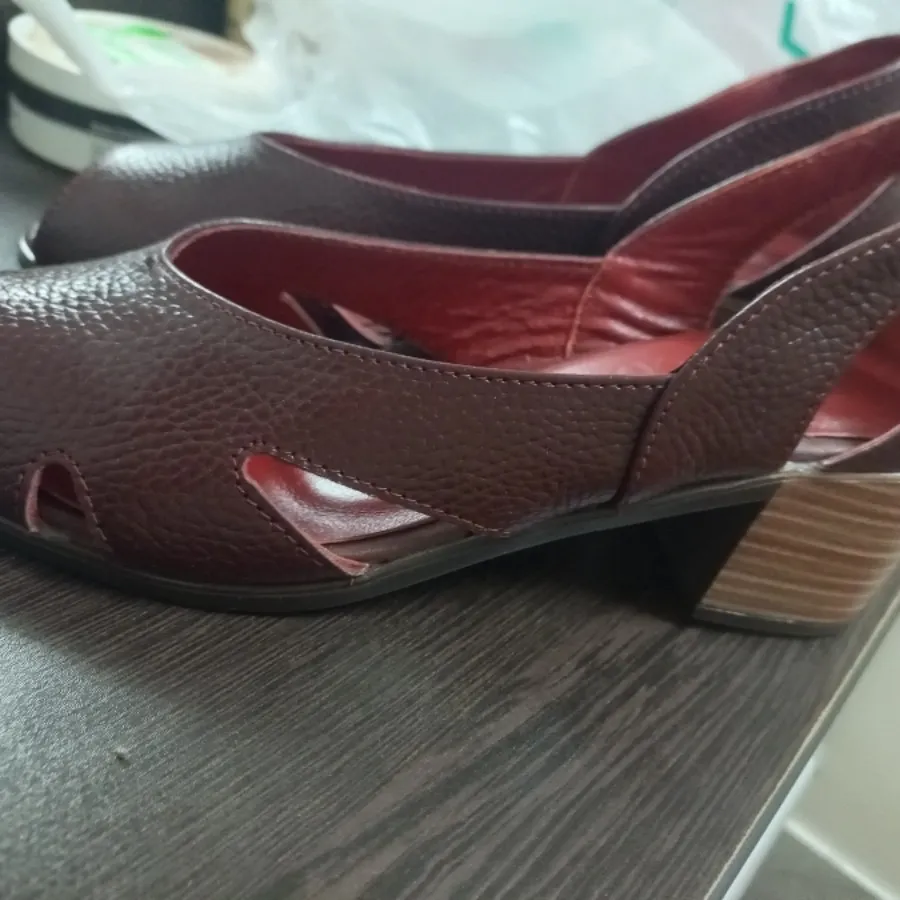 کفش چرم زنانه