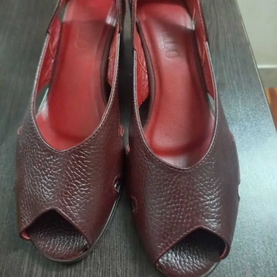 کفش چرم زنانه
