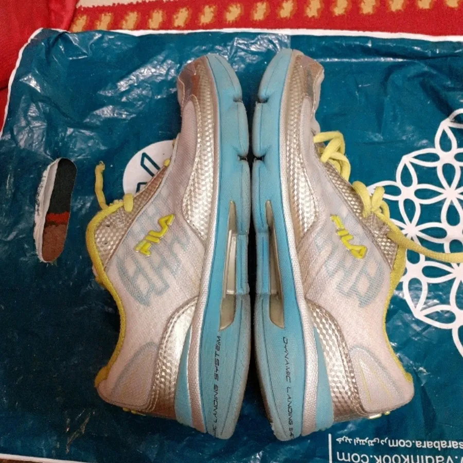 کفش زنانه ودخترانه